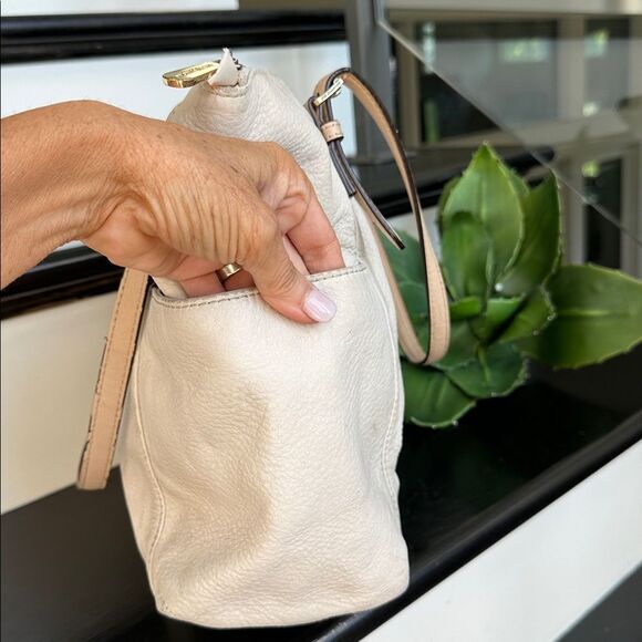 Michael Kors genuine leather pebble tote shoulder handbag, soft neutral, roomy - Picture 10 of 13